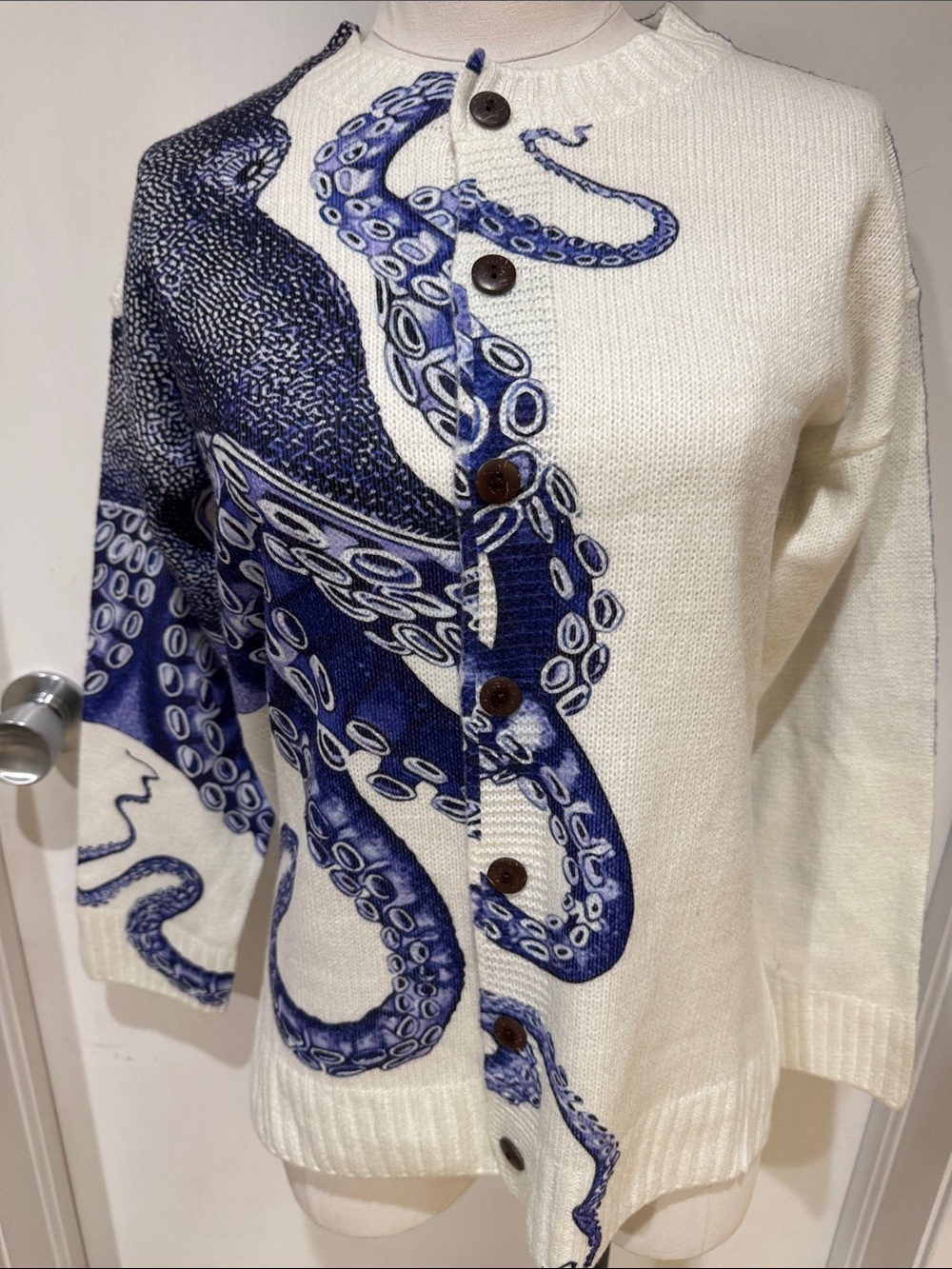 Octopus Print Button-Front Women's Sweater - White & Blue